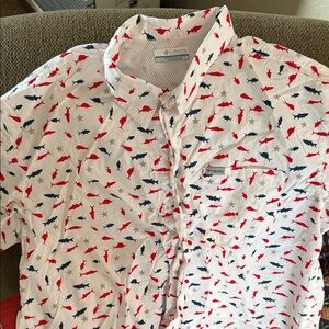 Columbia Men’s White Short-Sleeve Shirt with Red & Navy Fish Print